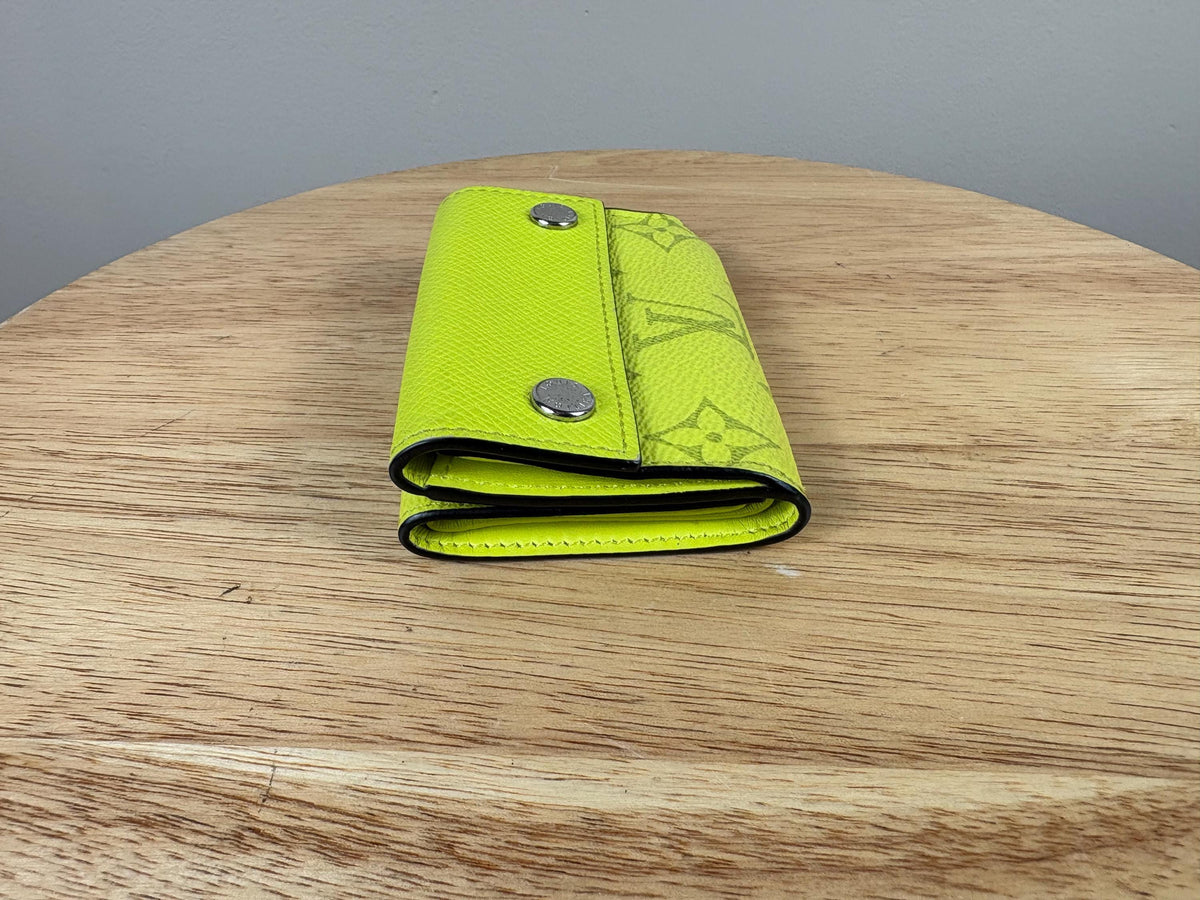 Authentic Louis Vuitton Taigalama Discovery Compact Wallet Neon Yellow w/ Box