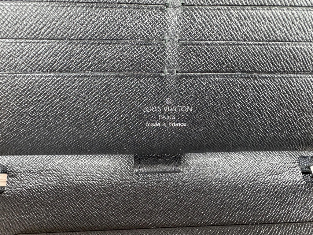 Authentic Louis Vuitton Black Epi Zippy Zip Around Wallet