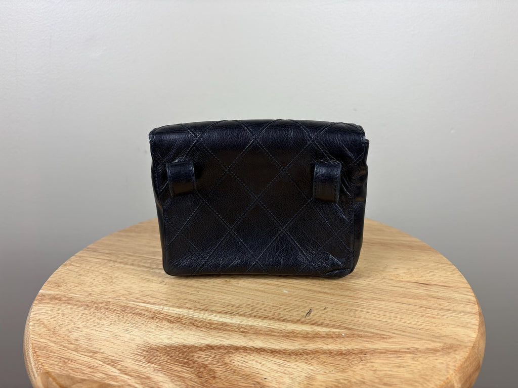 Authentic Chanel Vintage Matrasse CC Black Leather Lambskin Belt Bag
