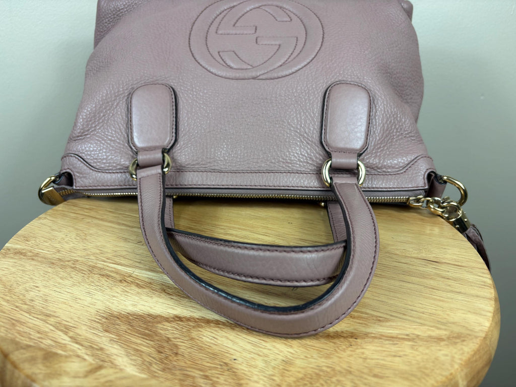Authentic Gucci Soho GG Light Pink Pebbled Leather Shoulder Bag