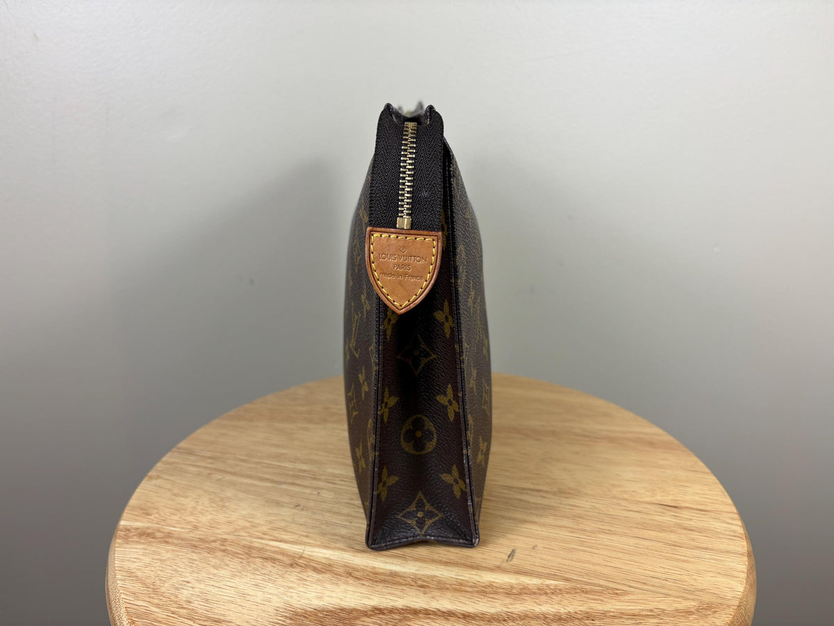 Authentic Louis Vuitton Toiletry Pouch 26 Monogram