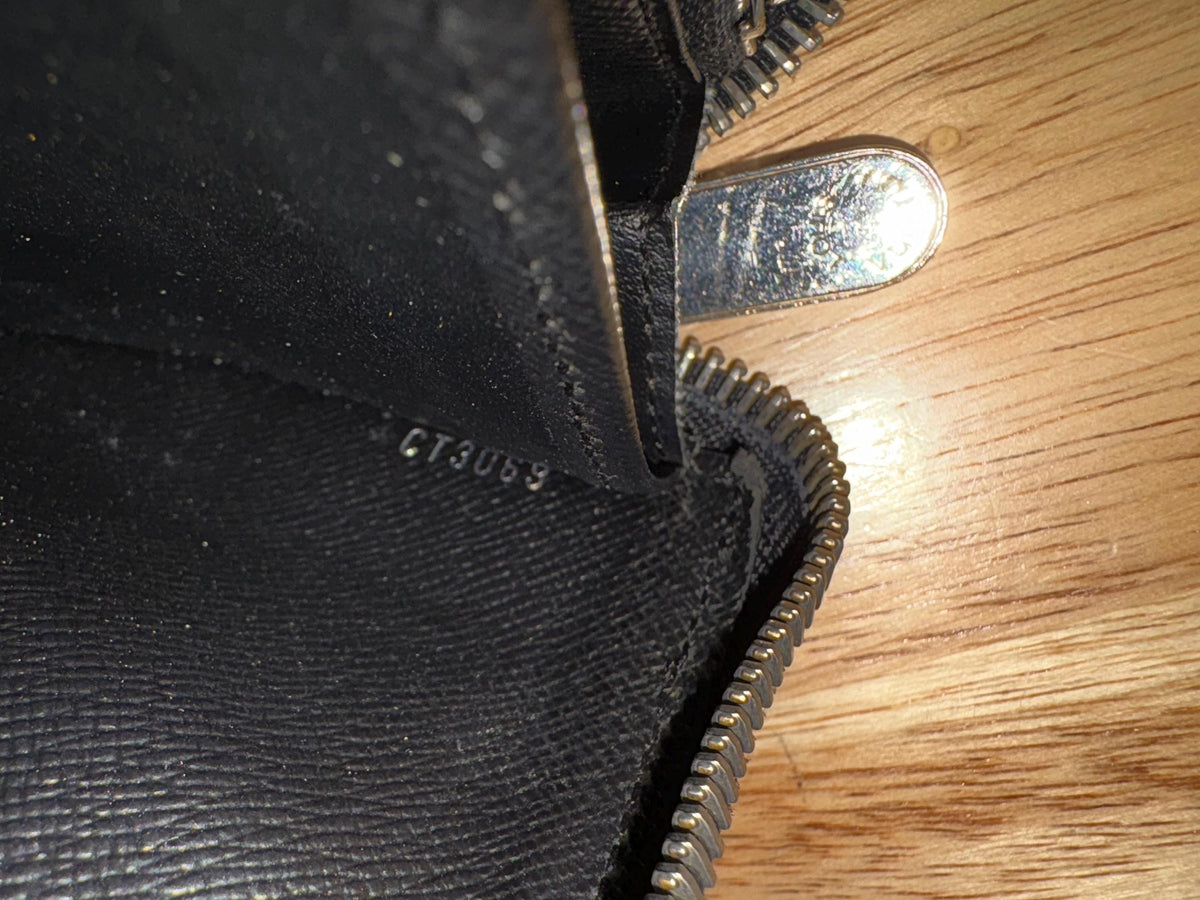 Authentic Louis Vuitton Black Epi Astrid Zippy Wallet/Clutch w/ Box