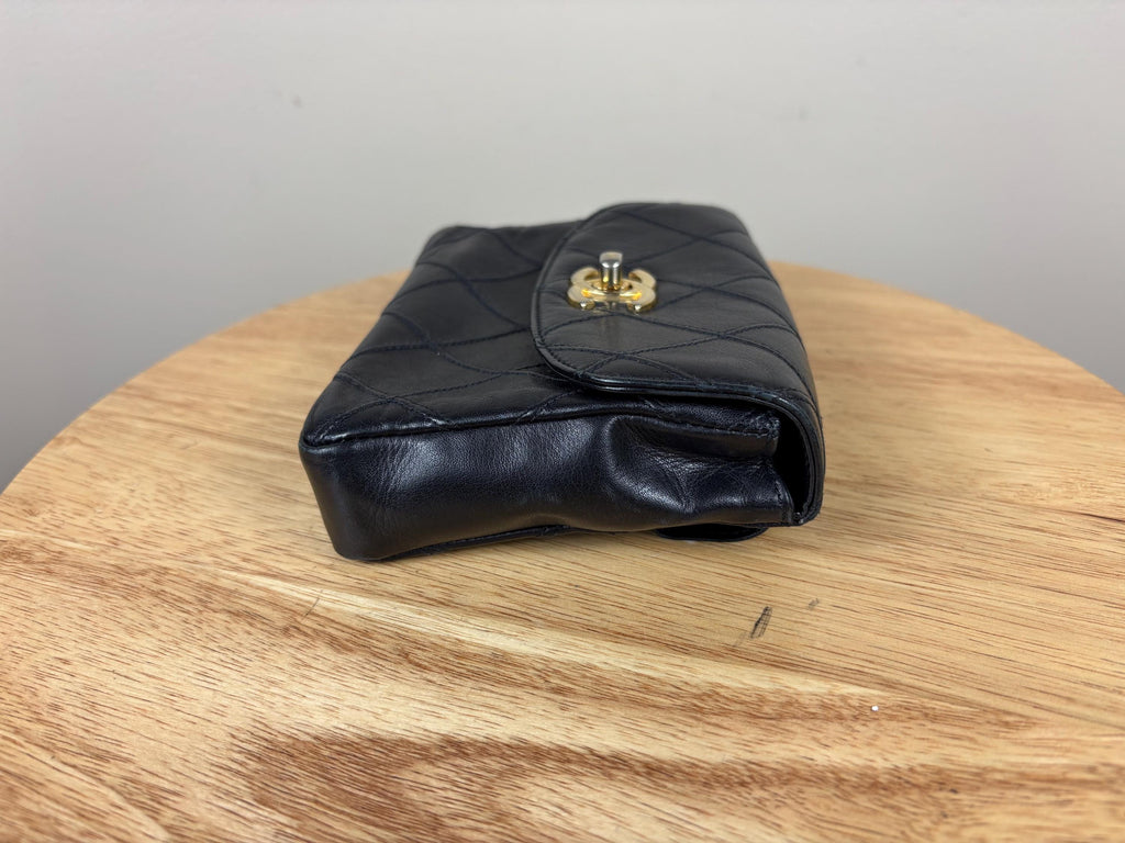 Authentic Chanel Vintage Matrasse CC Black Leather Lambskin Belt Bag