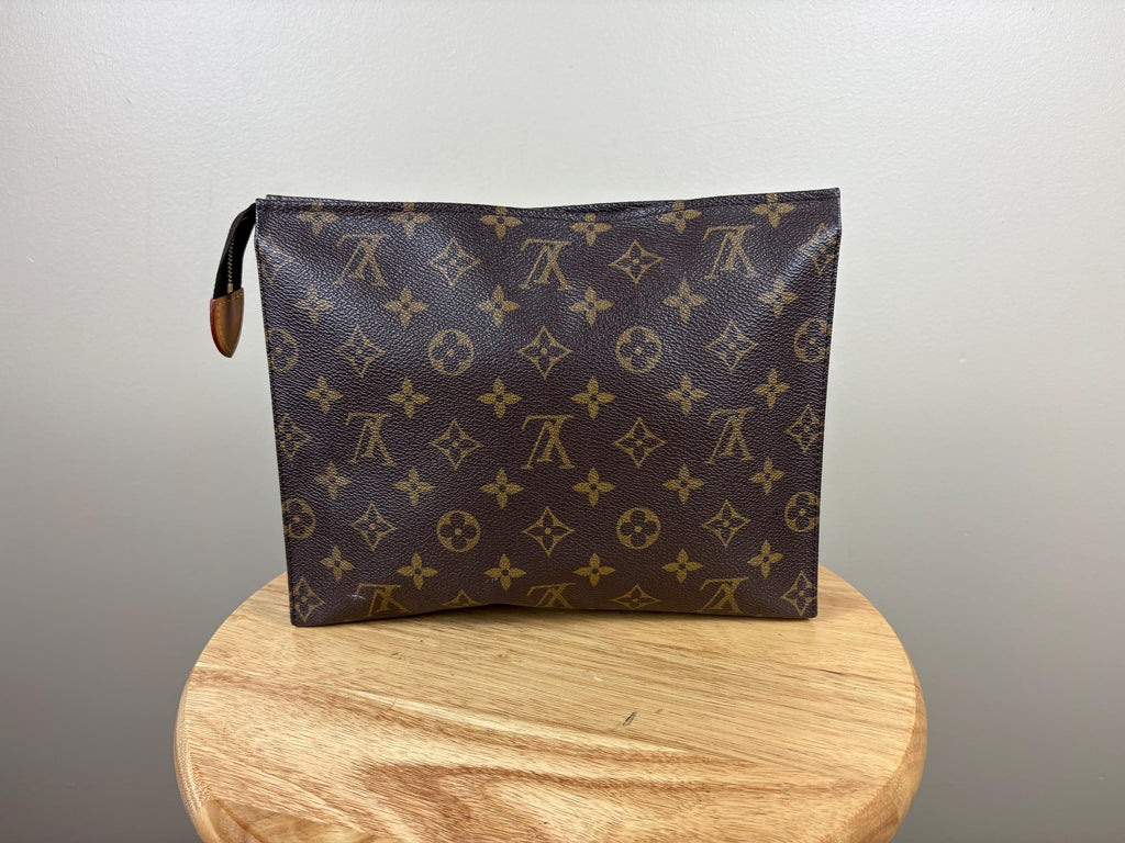 Authentic Louis Vuitton Toiletry Pouch 26 Monogram