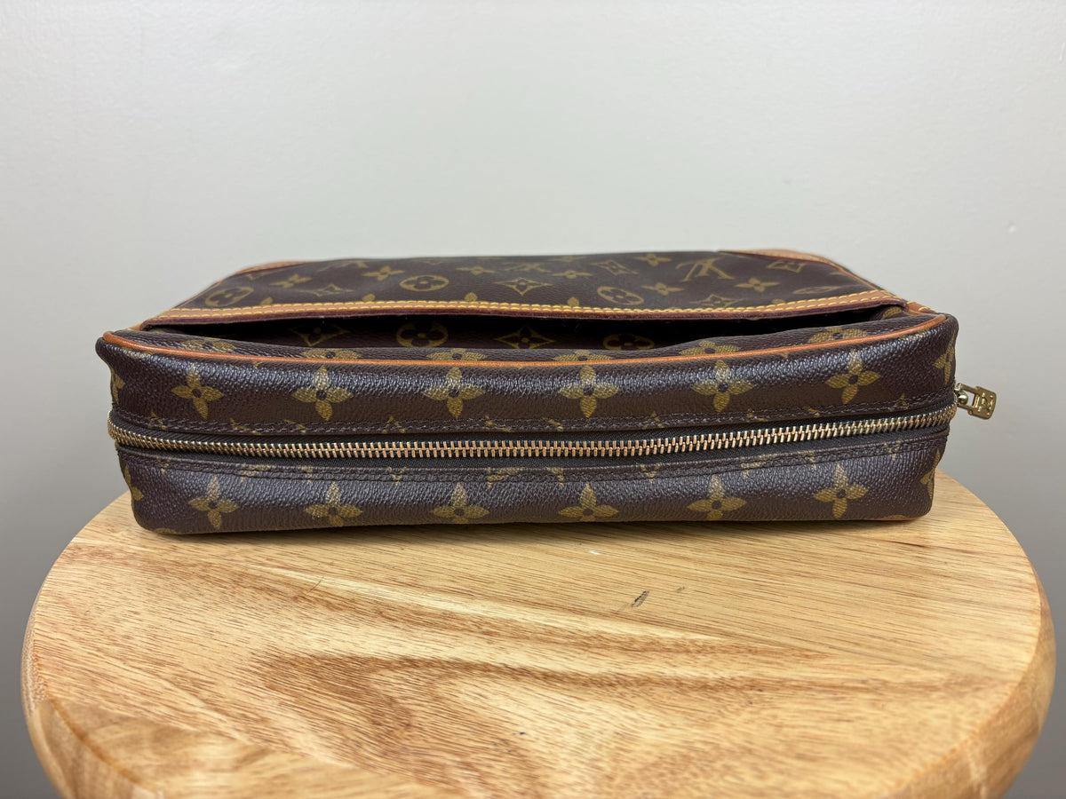 Authentic Louis Vuitton Compiegne 28 Cosmetic Pouch Monogram