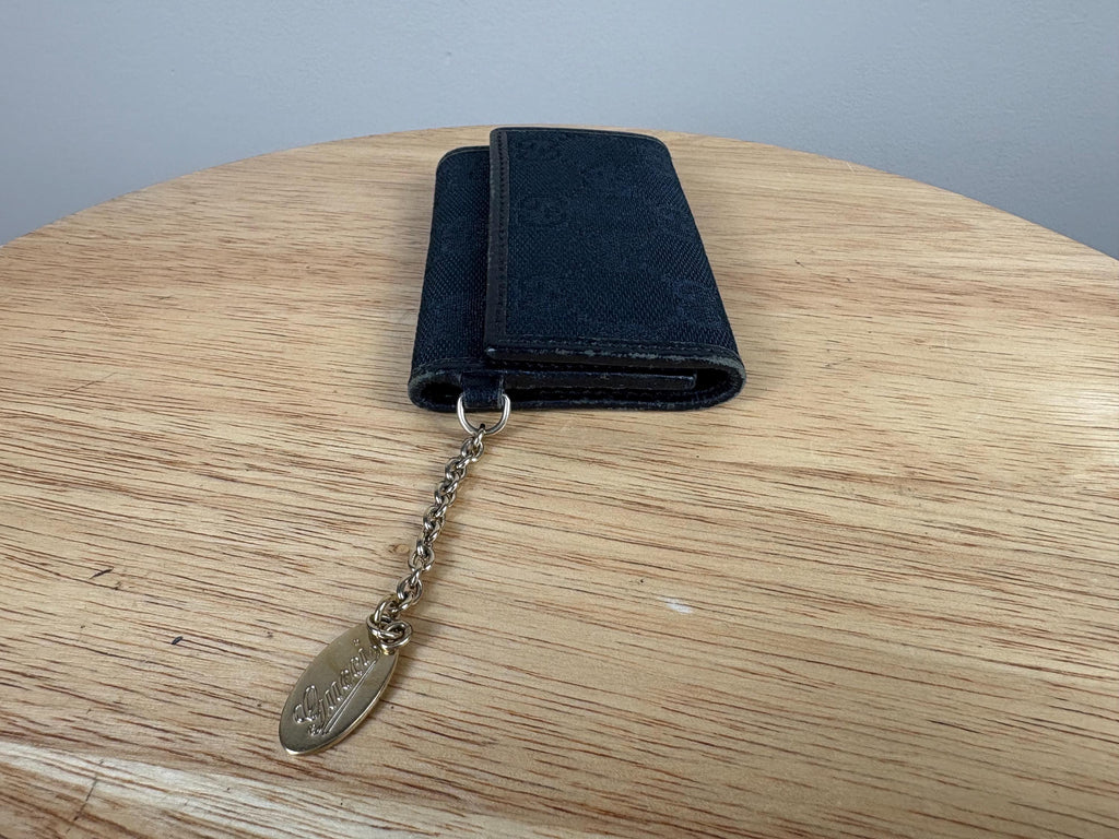 Authentic Gucci 6 Key Holder Black GG