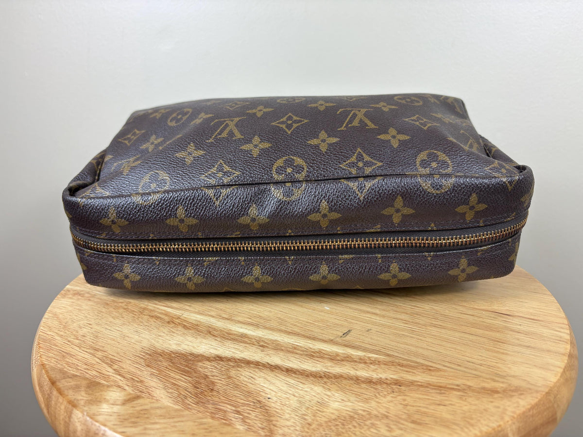 Authentic Louis Vuitton Trousse Toilette 28 Cosmetic Pouch Monogram