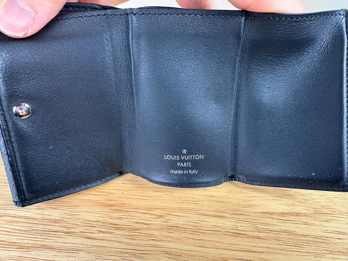 Authentic Louis Vuitton Taigalama Discovery Compact Wallet Eclipse Black w/ Box