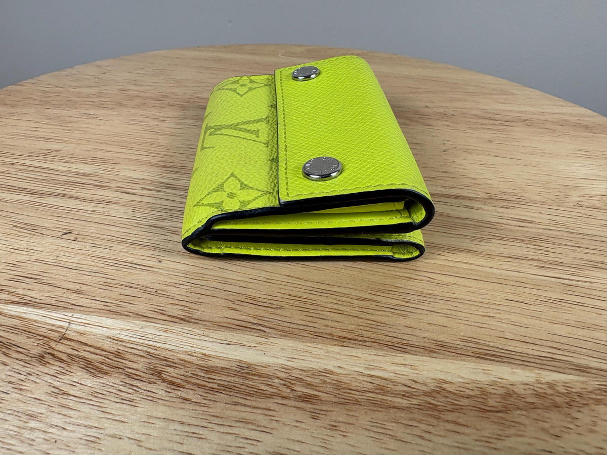 Authentic Louis Vuitton Taigalama Discovery Compact Wallet Neon Yellow w/ Box