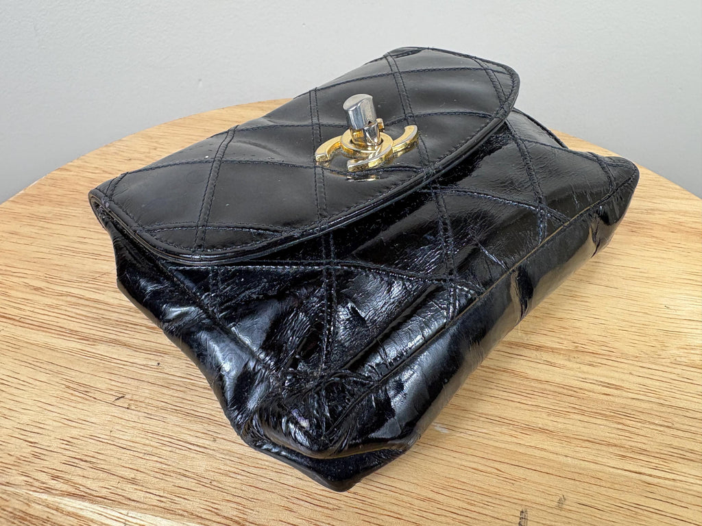 Authentic Chanel Vintage Matrasse CC Black Patent Leather Belt Bag