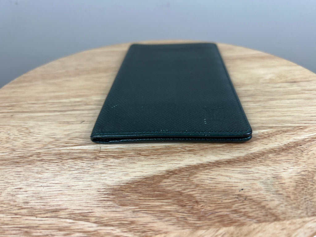 Authentic Louis Vuitton Check-book Wallet Epi Taiga