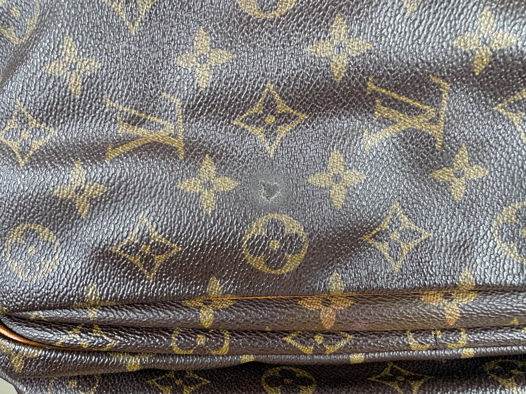 Authentic Louis Vuitton Vintage Monogram Saumur 35 Messenger Shoulder Bag