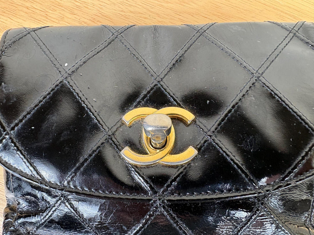 Authentic Chanel Vintage Matrasse CC Black Patent Leather Belt Bag