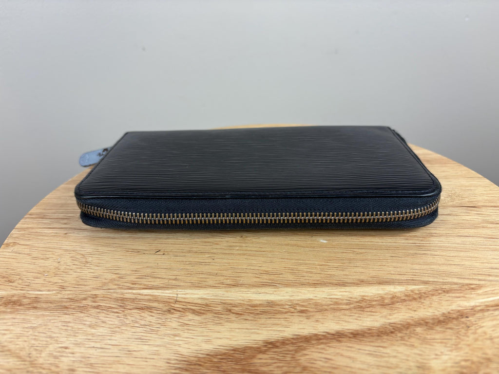Authentic Louis Vuitton Black Epi Zippy Zip Around Wallet