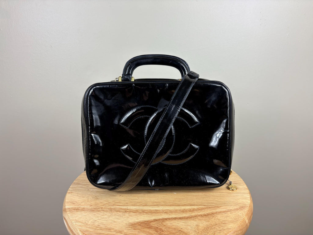 Authentic Chanel Vintage Patent Leather Black CC Vanity Case w/ COA