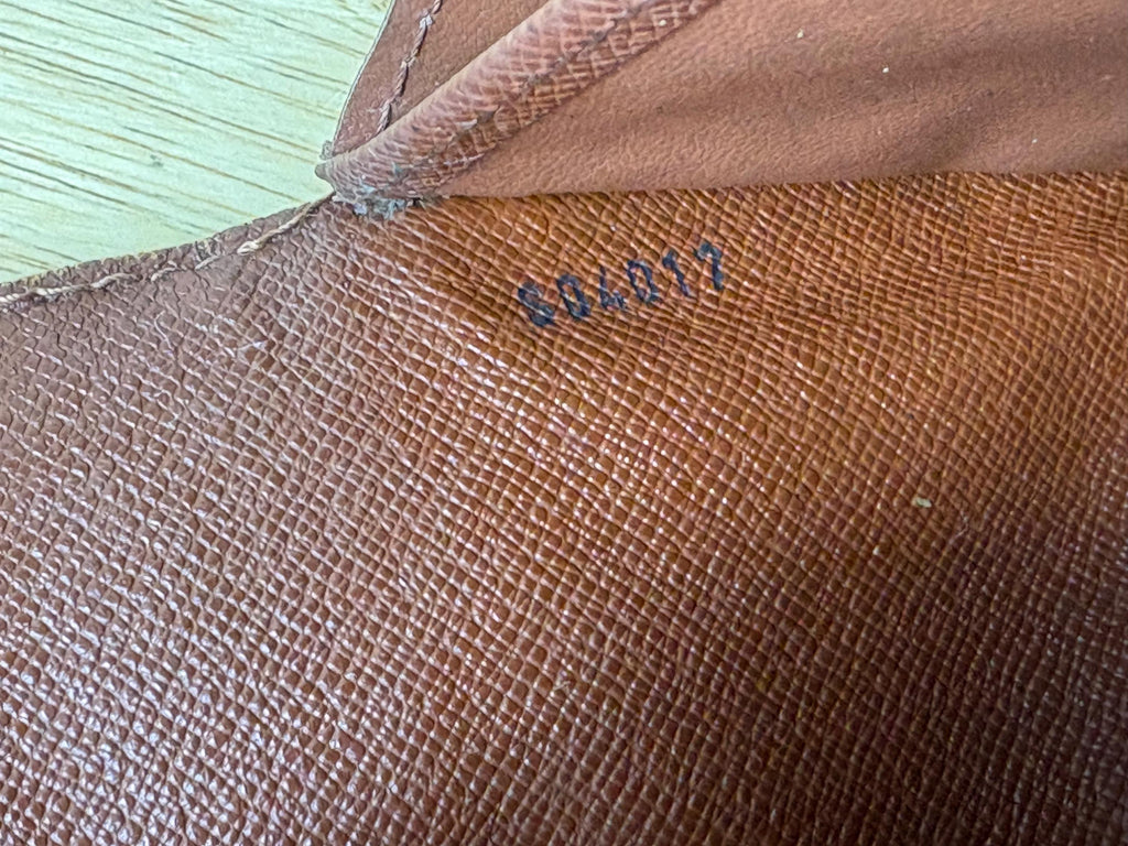 Authentic Louis Vuitton Monogram Portefeiulle Sarah Long Bifold Wallet