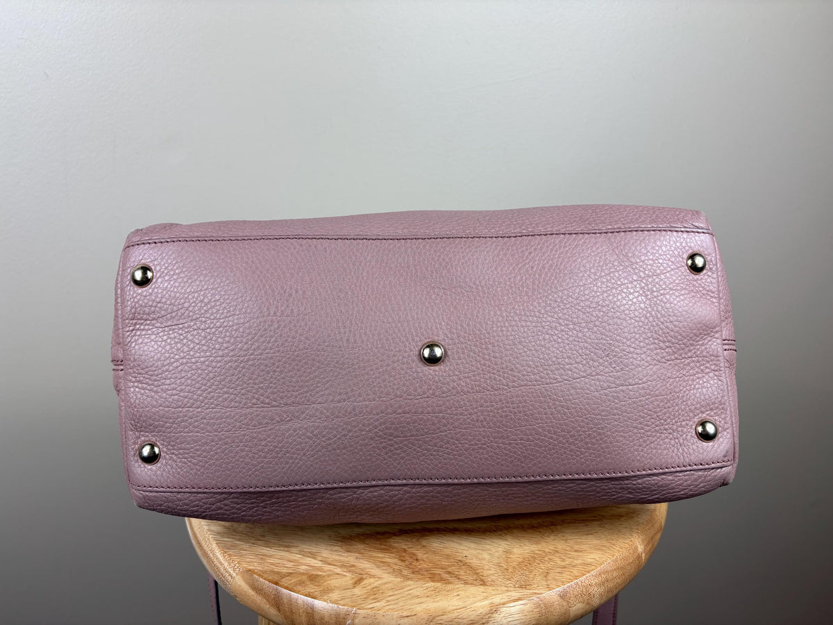 Authentic Gucci Soho GG Light Pink Pebbled Leather Shoulder Bag