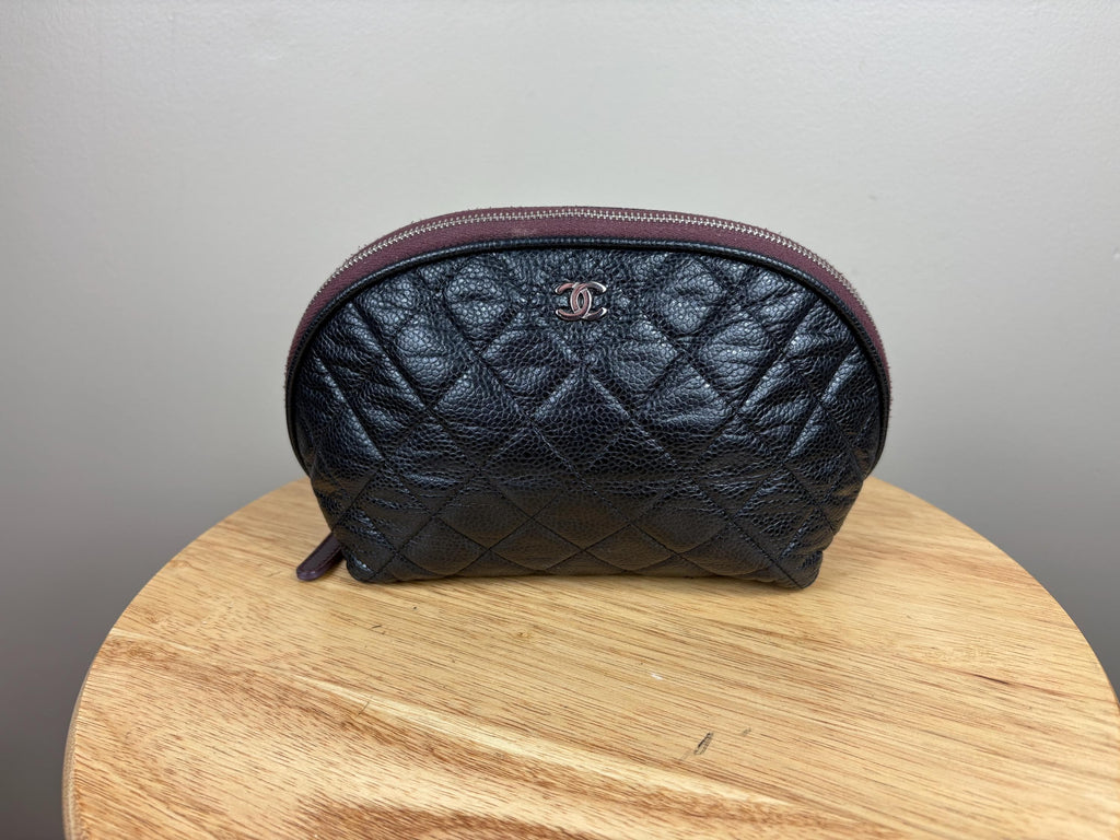 Authentic Chanel Vintage Matrasse CC Black Caviar Leather Cosmetic Pouch