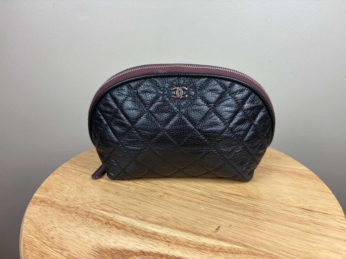 Authentic Chanel Vintage Matrasse CC Black Caviar Leather Cosmetic Pouch