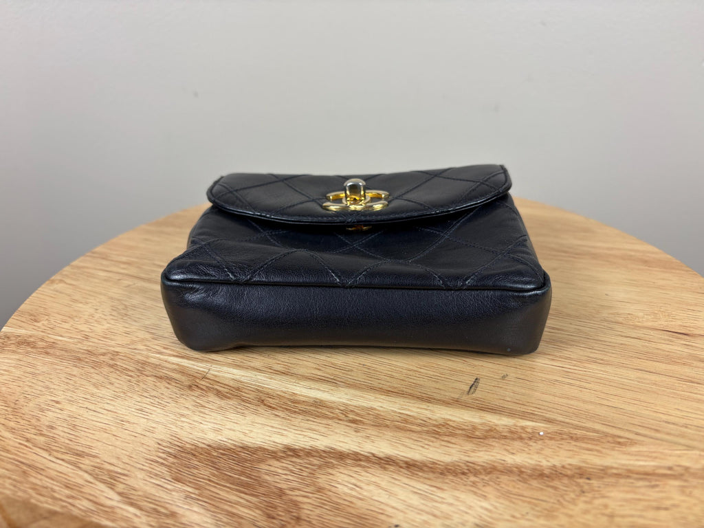 Authentic Chanel Vintage Matrasse CC Black Leather Lambskin Belt Bag