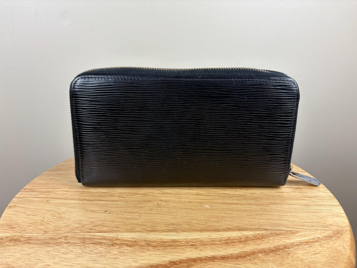 Authentic Louis Vuitton Black Epi Zippy Zip Around Wallet
