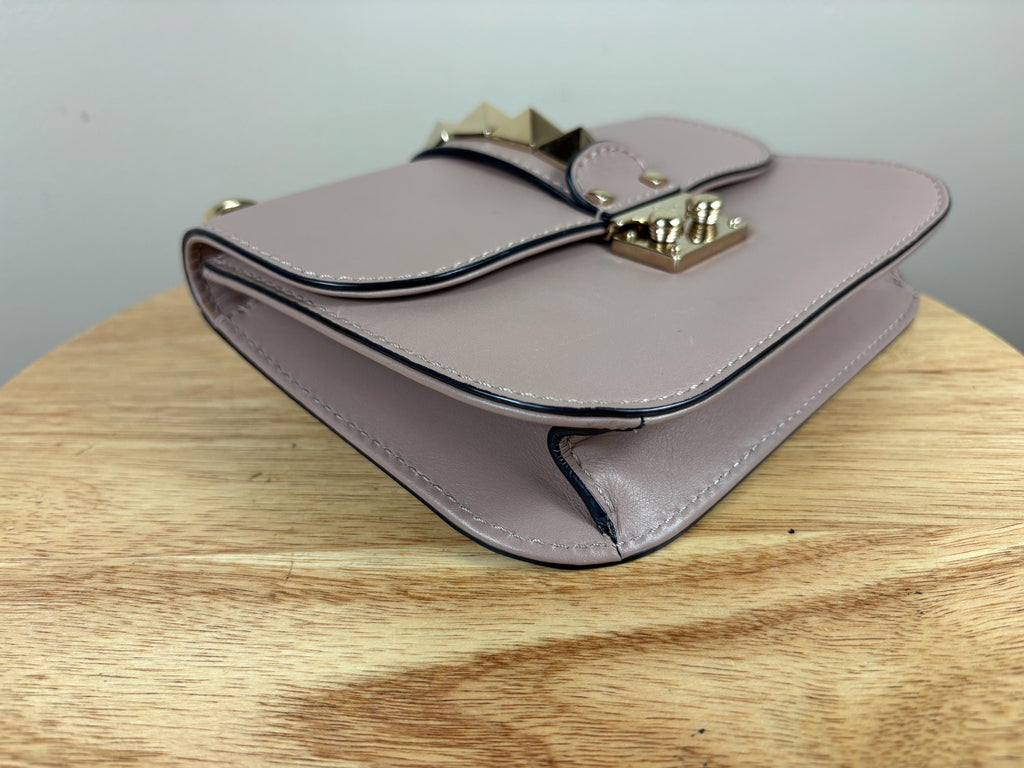 Authentic Valentino Garavani Glam Lock Rockstud Pink Leather Bag