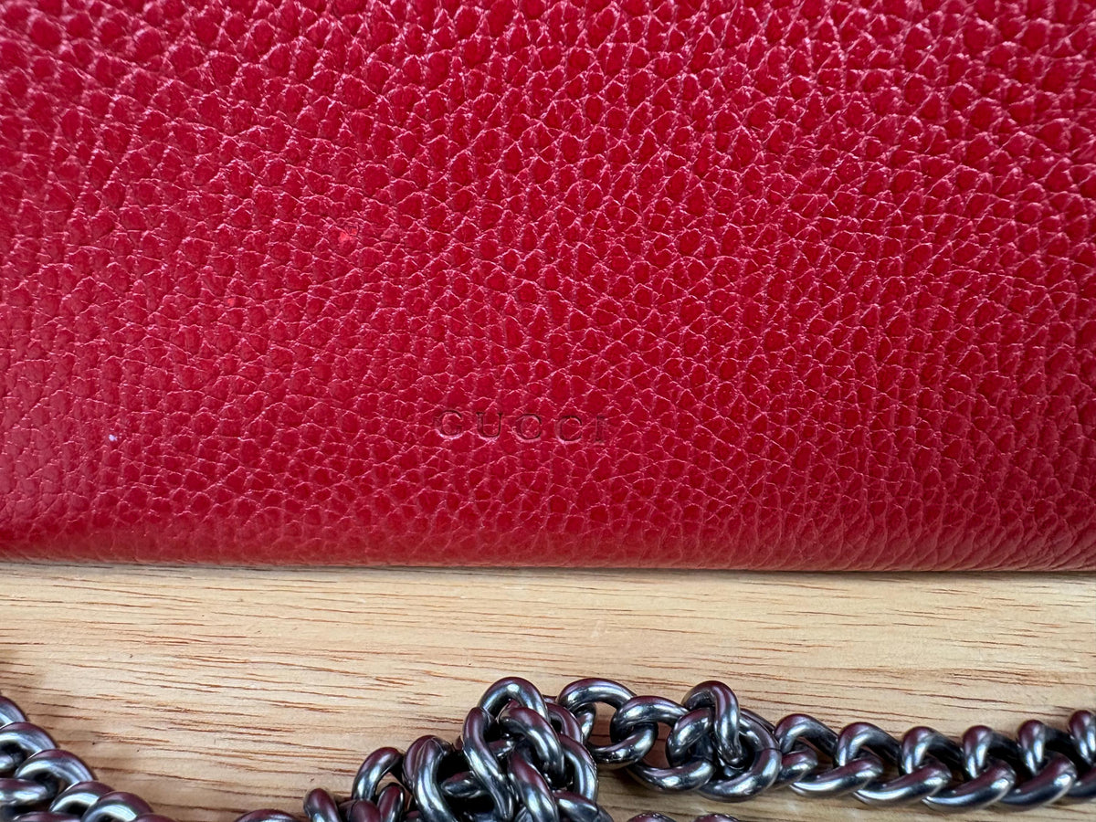 Authentic Gucci Calfskin Mini Dionysus Chain Wallet Red