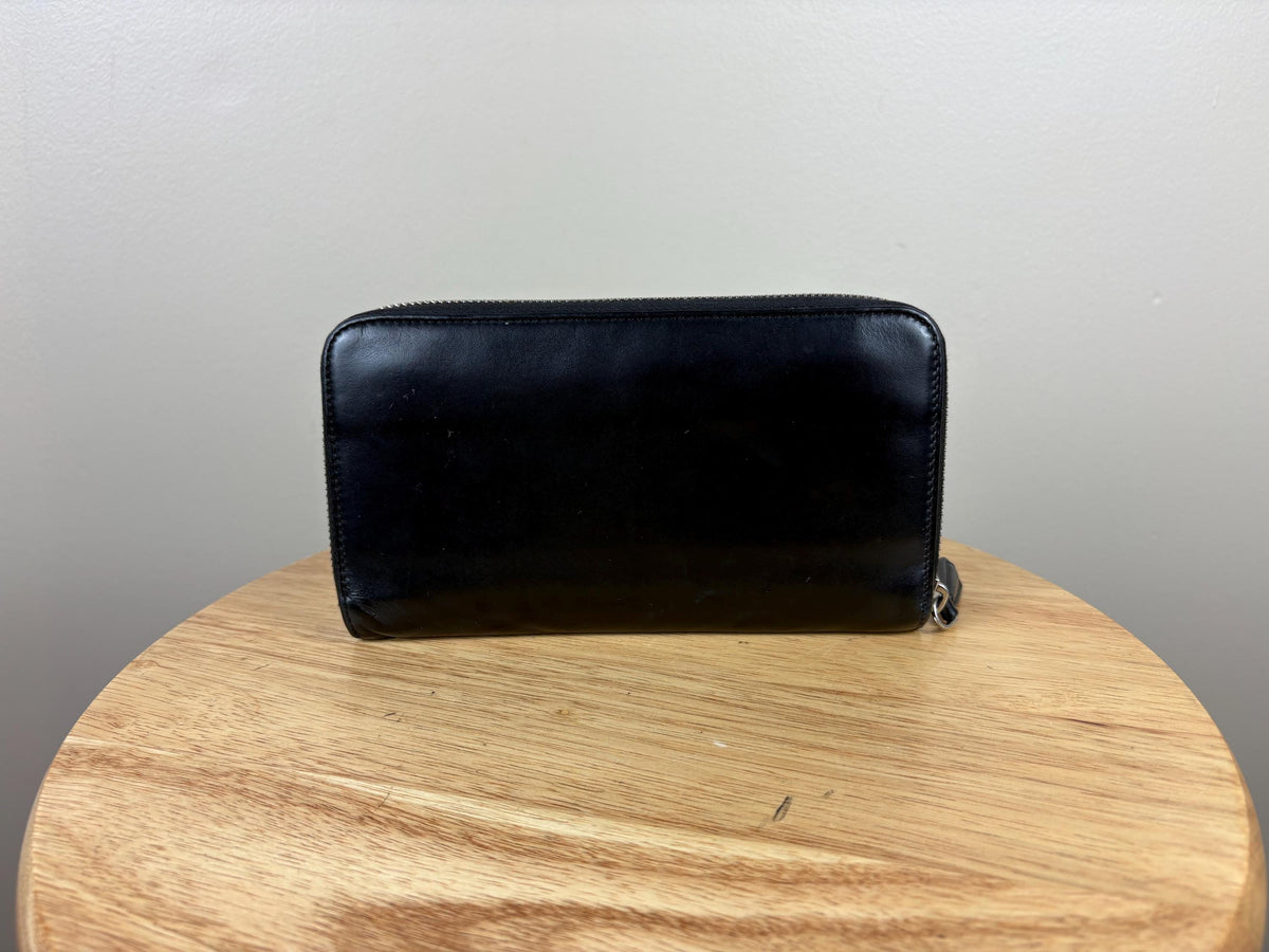 Authentic Fendi Logo Long Zippy Wallet Black Leather
