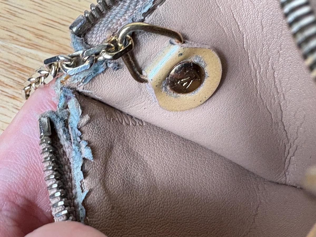 Authentic Louis Vuitton Key Cles Vernis Monogram