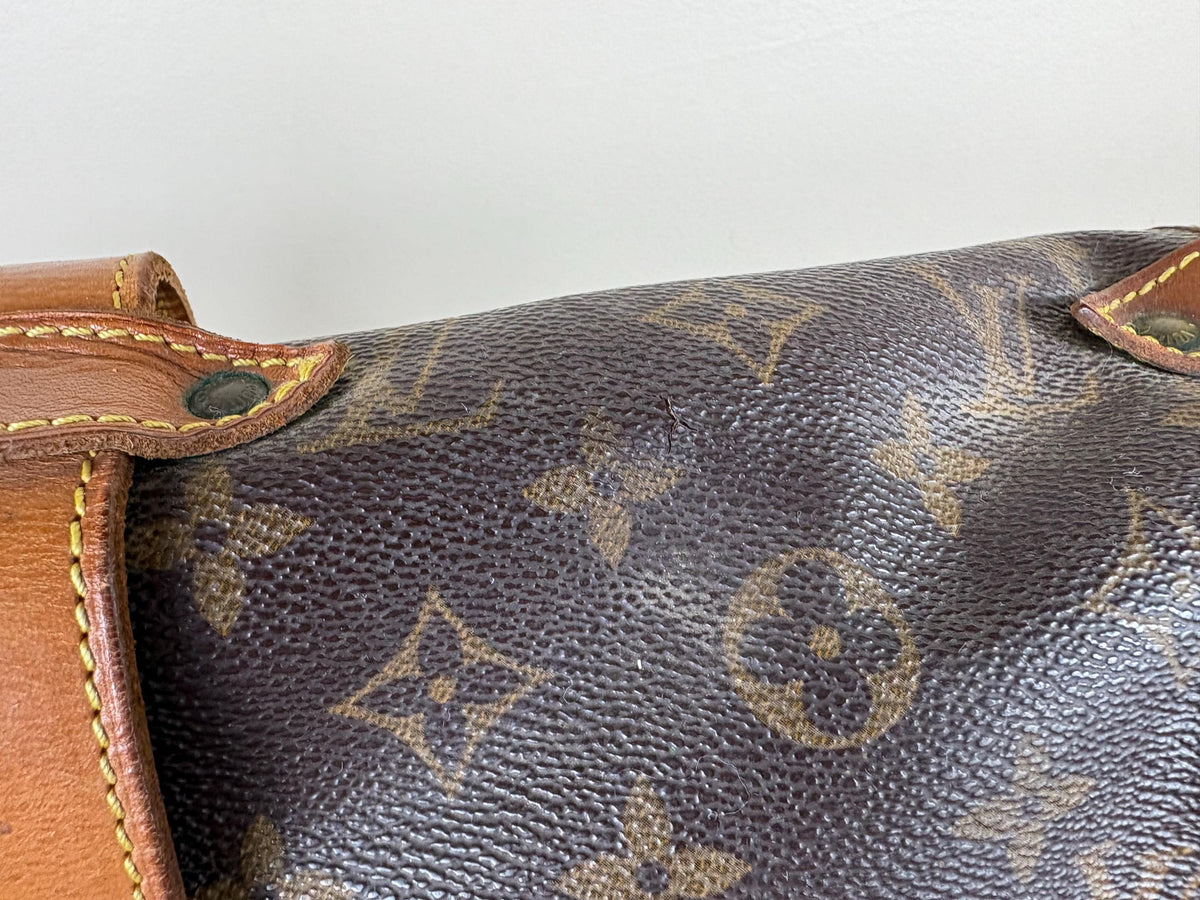 Authentic Louis Vuitton Vintage Monogram Saumur 35 Messenger Shoulder Bag