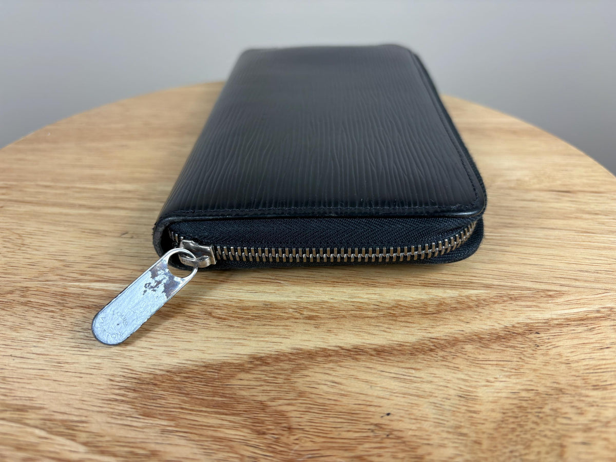 Authentic Louis Vuitton Black Epi Zippy Zip Around Wallet