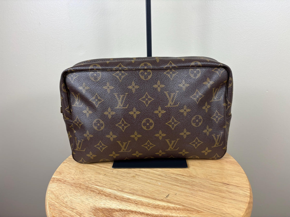 Authentic Louis Vuitton Trousse Toilette 28 Cosmetic Pouch Monogram