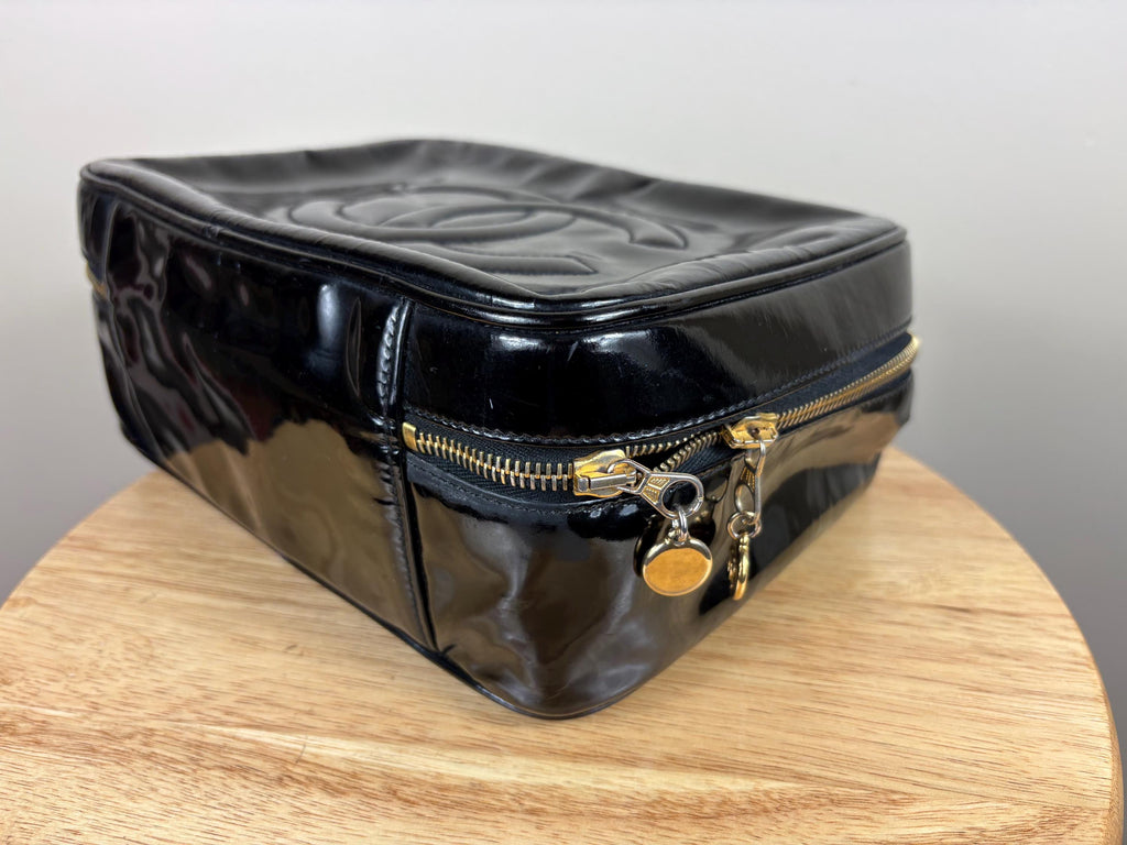 Authentic Chanel Vintage Patent Leather Black CC Vanity Case w/ COA