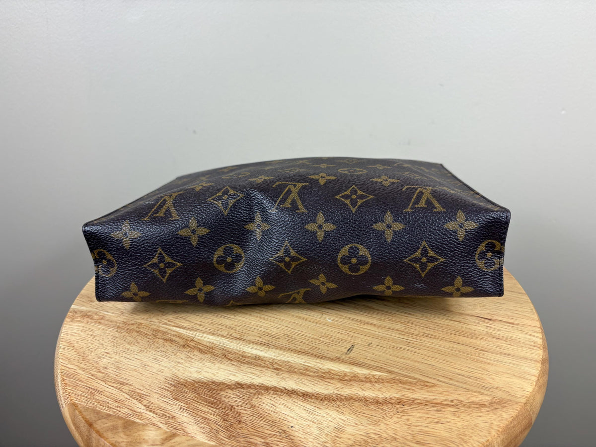 Authentic Louis Vuitton Toiletry Pouch 26 Monogram