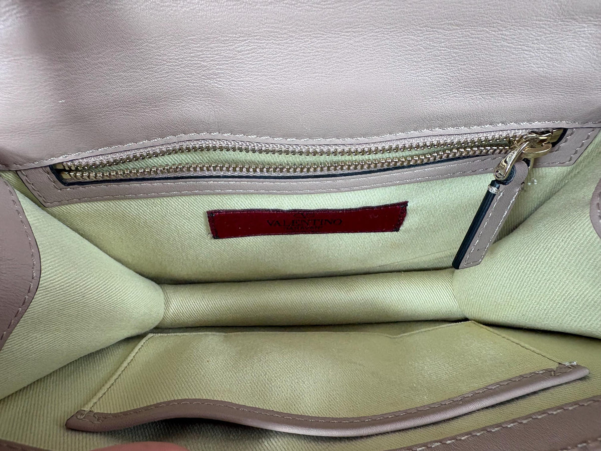 Authentic Valentino Garavani Glam Lock Rockstud Pink Leather Bag