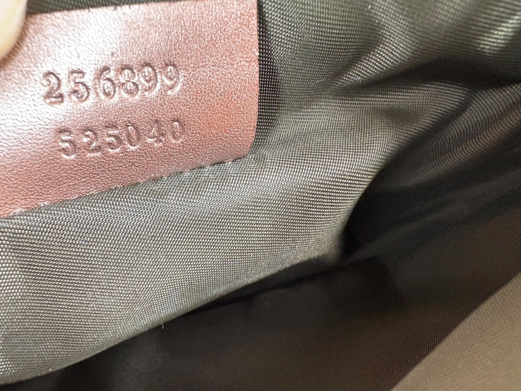 Authentic Gucci Lovely Heart Jacquard Crossbody Monogram Bag