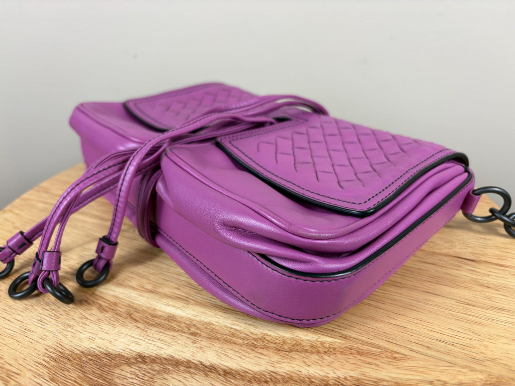 Authentic Bottega Veneta Pink Intrecciato Front Pocket Leather Crossbody Bag