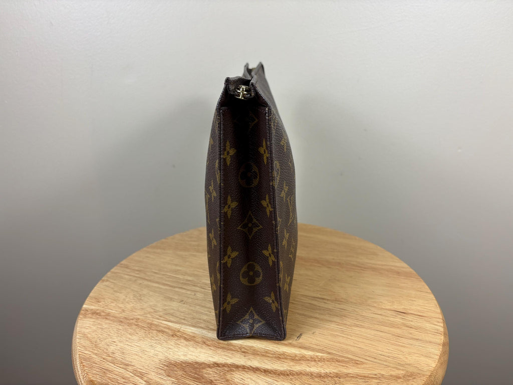 Authentic Louis Vuitton Toiletry Pouch 26 Monogram